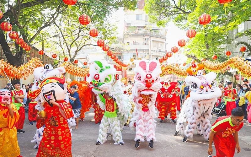 múa lân tết nguyên đán 2025