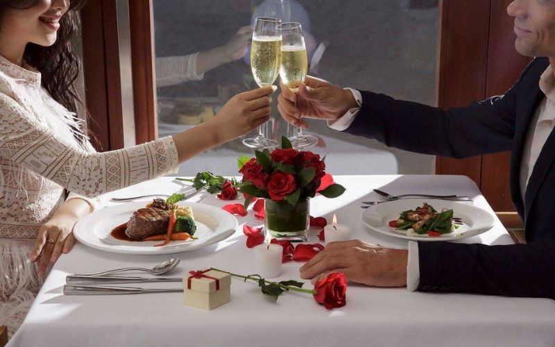 chuẩn bị bữa tối lãng mạn tại nhà valentine quà tặng